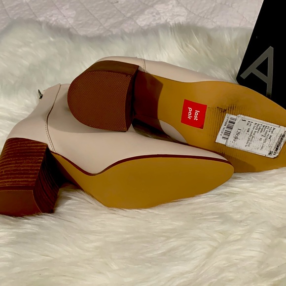 AQUA Women's Dante Pointed Toe Leather Booties - 100% Exclusive - Picture 6 of 10